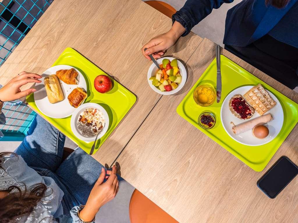 Ibis Budget Villefranche Limas Restaurante foto